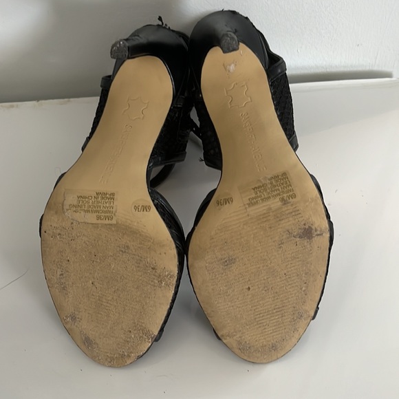 Saks Fifth Avenue heels size 6 - Picture 3 of 6